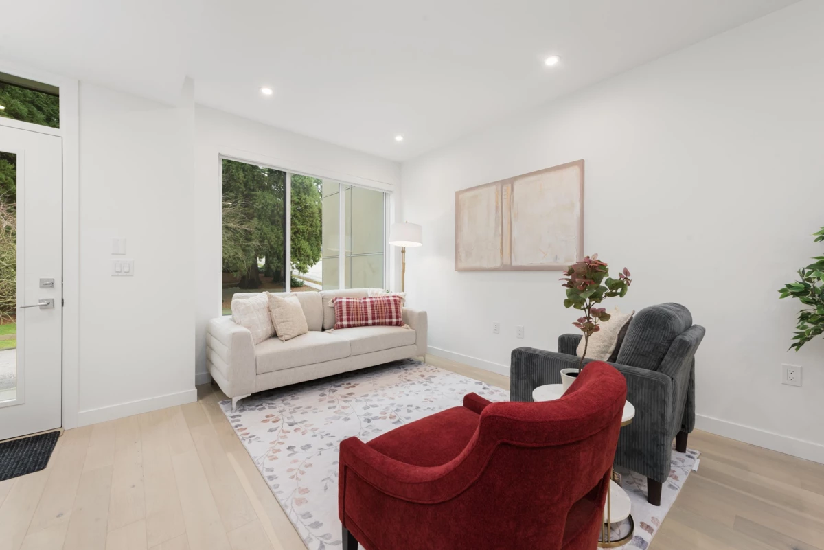 Living Room Photo of 4877 Willow Street, Vancouver, BC