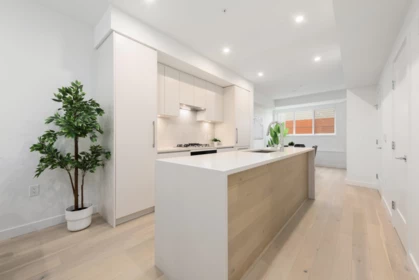 Kitchen Island Photo of 4877 Willow Street, Vancouver, BC