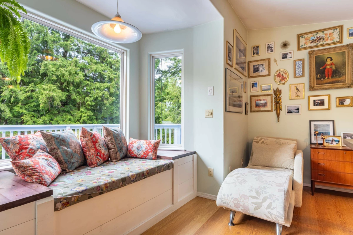 Family Room Photo of 12692 Lagoon Road, Madeira Park, BC