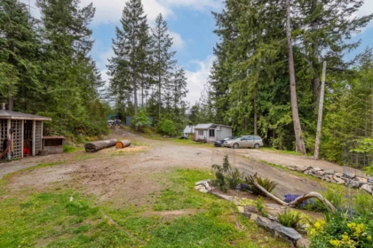 Loft / Bonus Room Photo of 12692 Lagoon Road, Madeira Park, BC