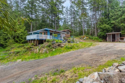 Office / Den Photo of 12692 Lagoon Road, Madeira Park, BC