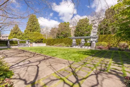 Front Yard Photo of 801 5955 Balsam Street, Vancouver, BC