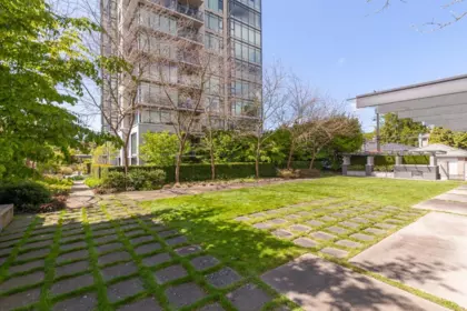 Garden / Landscaping Photo of 801 5955 Balsam Street, Vancouver, BC