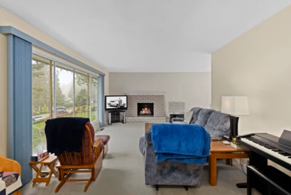 13771 Malabar Avenue, White Rock, BC, White Rock — 3 bed single family residence for sale
