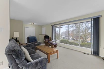 13771 Malabar Avenue, White Rock, BC, White Rock — Single Family Residence for sale