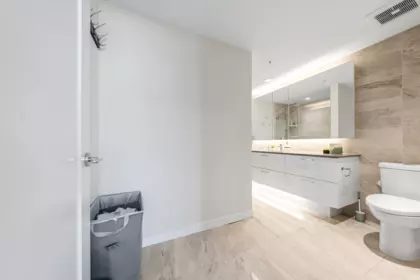 Primary Bathroom Photo of 711 3699 Sexsmith Road, Richmond, BC