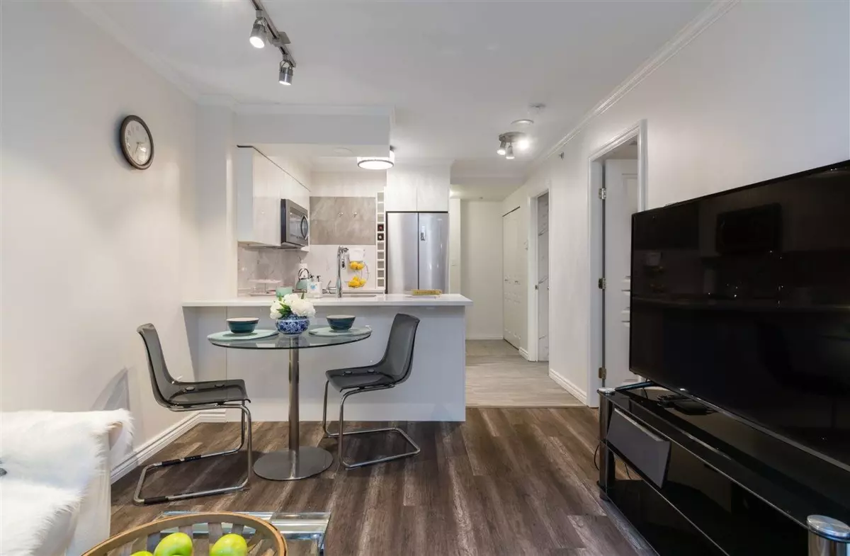 Family Room Photo of 301 1189 Howe Street, Vancouver, BC