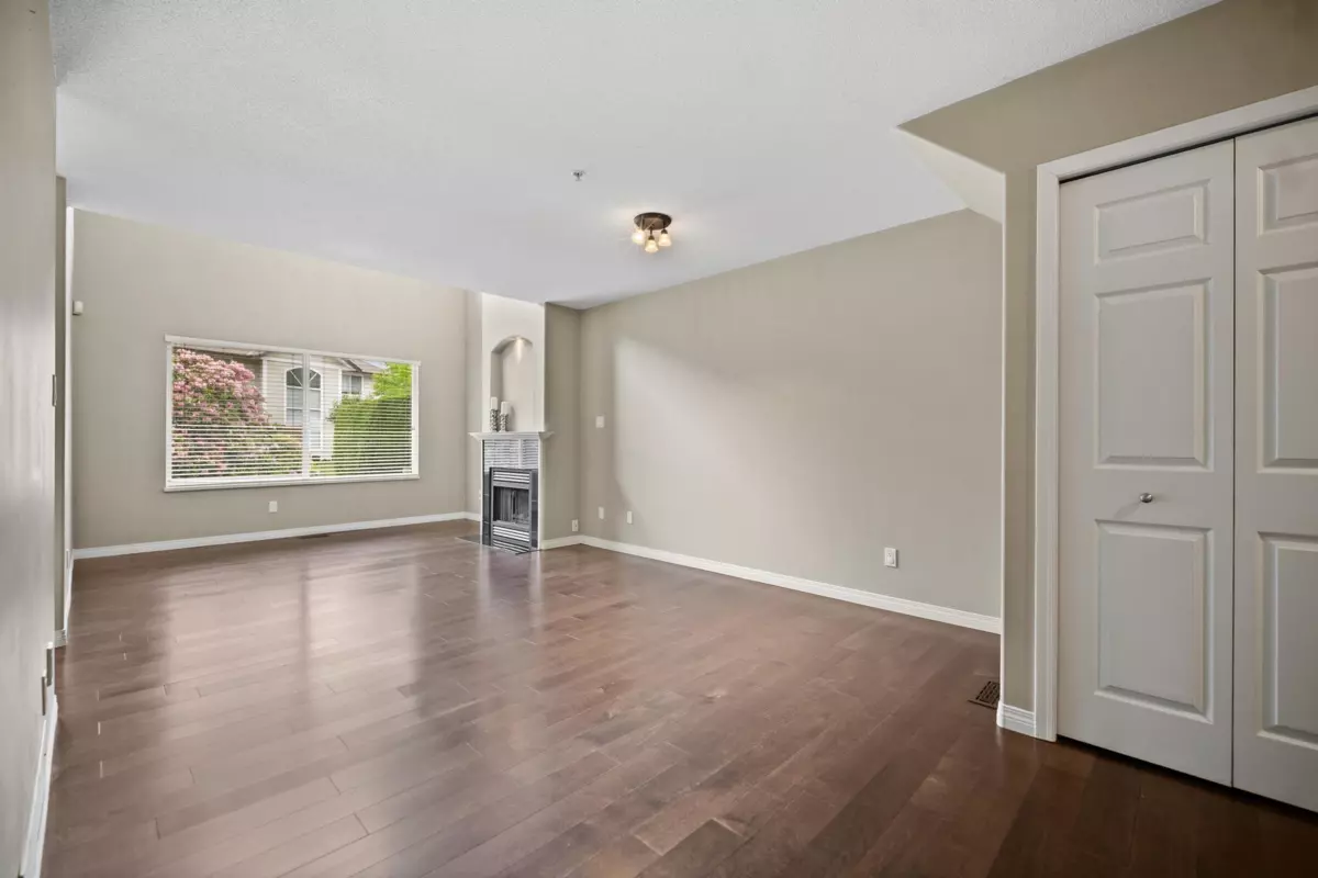 Family Room Photo of 32 1370 Riverwood Gate Boulevard, Port Coquitlam, BC