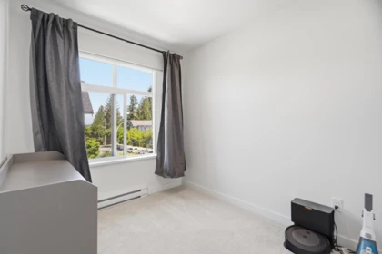 Entry Foyer Photo of 145 14151 58a Avenue, Surrey, BC
