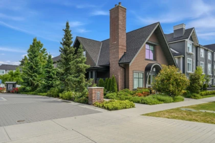 Front Yard Photo of 145 14151 58a Avenue, Surrey, BC