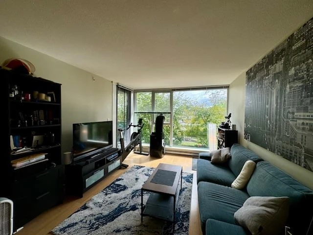 Family Room Photo of 609 7117 Elmbridge Way, Richmond, BC