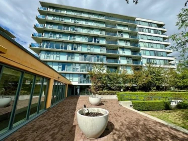 609 7117 Elmbridge Way, Richmond, BC, Richmond — Apartment/Condo for sale