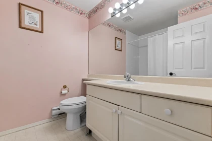 Hallway Photo of 83 16318 82 Avenue, Surrey, BC