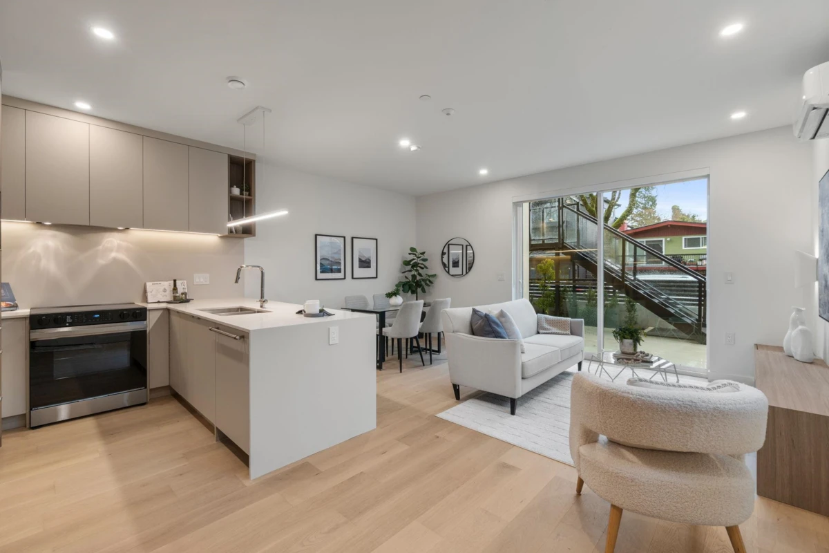 Living Room Photo of 4 4963 Chester Street, Vancouver, BC