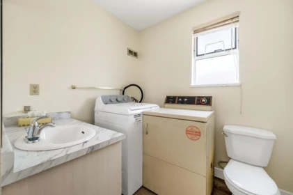 Guest Bathroom Photo of 2547 E 34th Avenue, Vancouver, BC