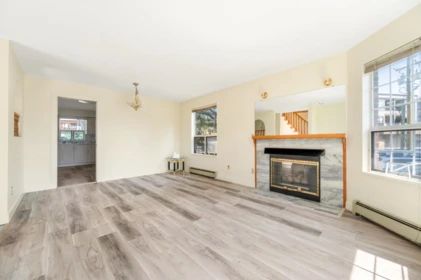 Kitchen Photo of 2547 E 34th Avenue, Vancouver, BC