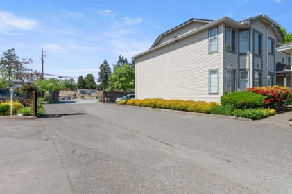 Swimming Pool Photo of 3 5760 174 Street, Surrey, BC