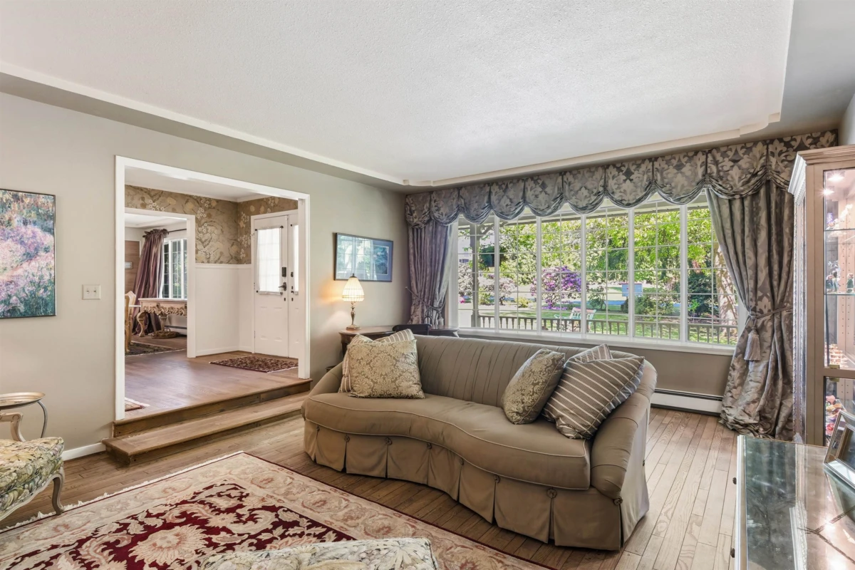 Family Room Photo of 433 202nd Street, Langley, BC