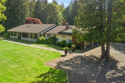 Hot Tub / Spa Photo of 433 202nd Street, Langley, BC