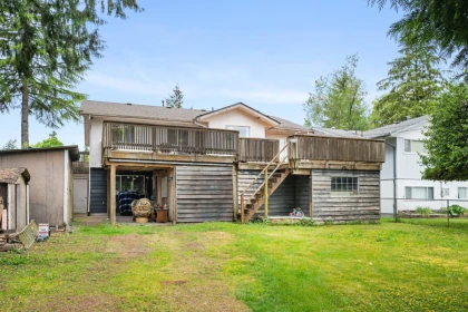 Front Yard Photo of 5910 135 Street, Surrey, BC