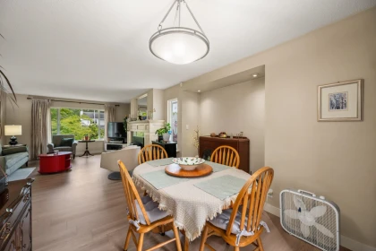 Kitchen Island Photo of 5910 135 Street, Surrey, BC