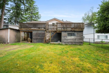 Swimming Pool Photo of 5910 135 Street, Surrey, BC