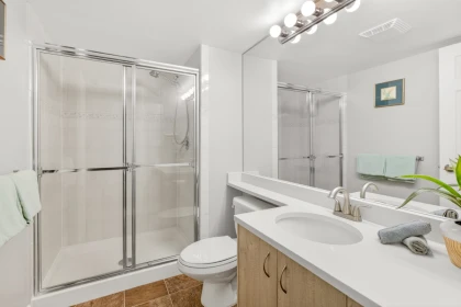 Primary Bathroom Photo of 103 11960 Harris Road, Pitt Meadows, BC