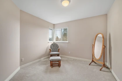 Entry Foyer Photo of 6203 190 Street, Surrey, BC