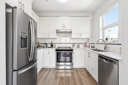 Primary Bedroom Photo of 403 22577 Royal Crescent, Maple Ridge, BC