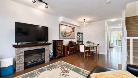 Kitchen Island Photo of 55 7088 191 Street, Surrey, BC