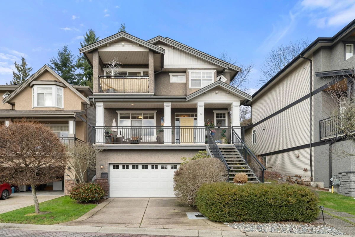 Living Room Photo of 6 11442 Best Street, Maple Ridge, BC