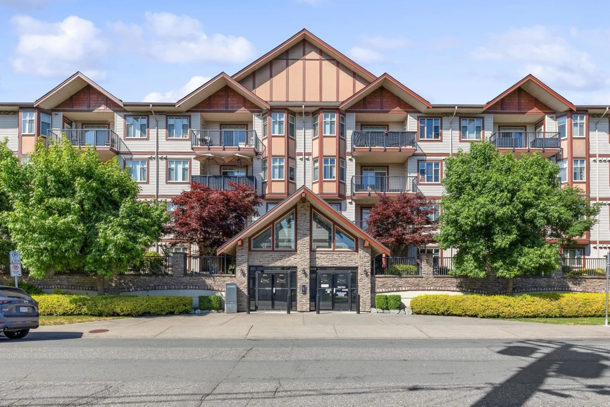 Family Room Photo of 407 45615 Brett Avenue, Chilliwack, BC