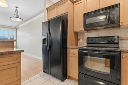 Breakfast Nook Photo of 407 45615 Brett Avenue, Chilliwack, BC
