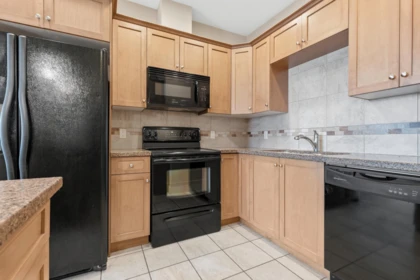 407 45615 Brett Avenue, Chilliwack, BC, Chilliwack — Apartment/Condo for sale
