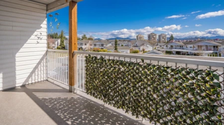Front Yard Photo of 98 32691 Garibaldi Drive, Abbotsford, BC