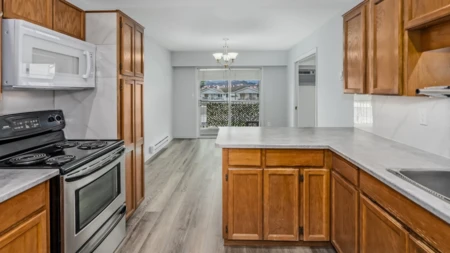 Walk-In Closet Photo of 98 32691 Garibaldi Drive, Abbotsford, BC