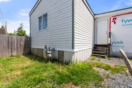 Hot Tub / Spa Photo of 22 26892 Fraser Highway, Langley, BC
