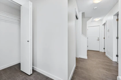 Hallway Photo of 1405 18505 Laurensen Place, Surrey, BC
