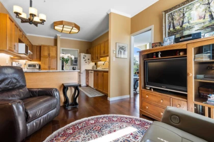 Walk-In Closet Photo of 402 3172 Gladwin Road, Abbotsford, BC