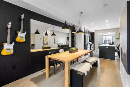Kitchen Photo of 2 2886 Montrose Avenue, Abbotsford, BC