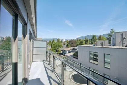 Loft / Bonus Room Photo of 563 422 E 3rd Street, North Vancouver, BC