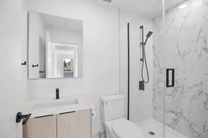 Primary Bedroom Photo of 563 422 E 3rd Street, North Vancouver, BC