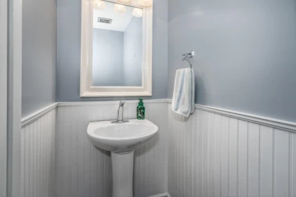 Powder Room Photo of 19 4949 57 Street, Delta, BC