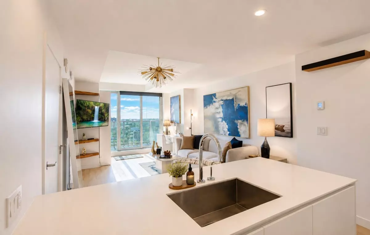 Family Room Photo of 3809 1480 Howe Street, Vancouver, BC