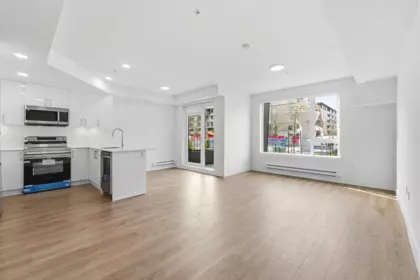 Kitchen Island Photo of 112 15739 Fraser Highway, Surrey, BC