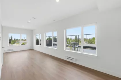 Swimming Pool Photo of 112 15739 Fraser Highway, Surrey, BC