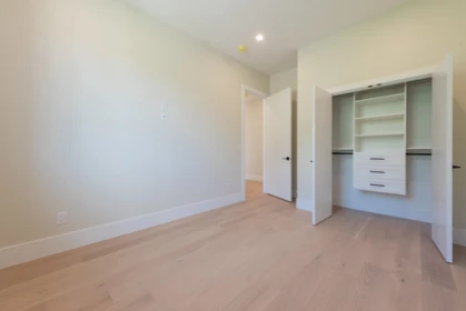 Basement Recreation Room Photo of 5964 Barnacle Street, Sechelt, BC