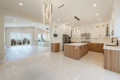 Kitchen Island Photo of 5964 Barnacle Street, Sechelt, BC
