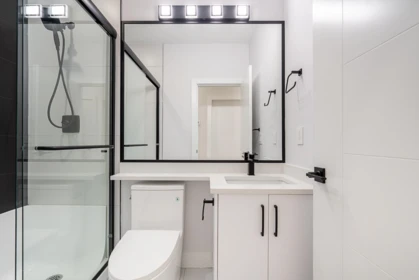 Entry Foyer Photo of 101 16649 18a Avenue, Surrey, BC