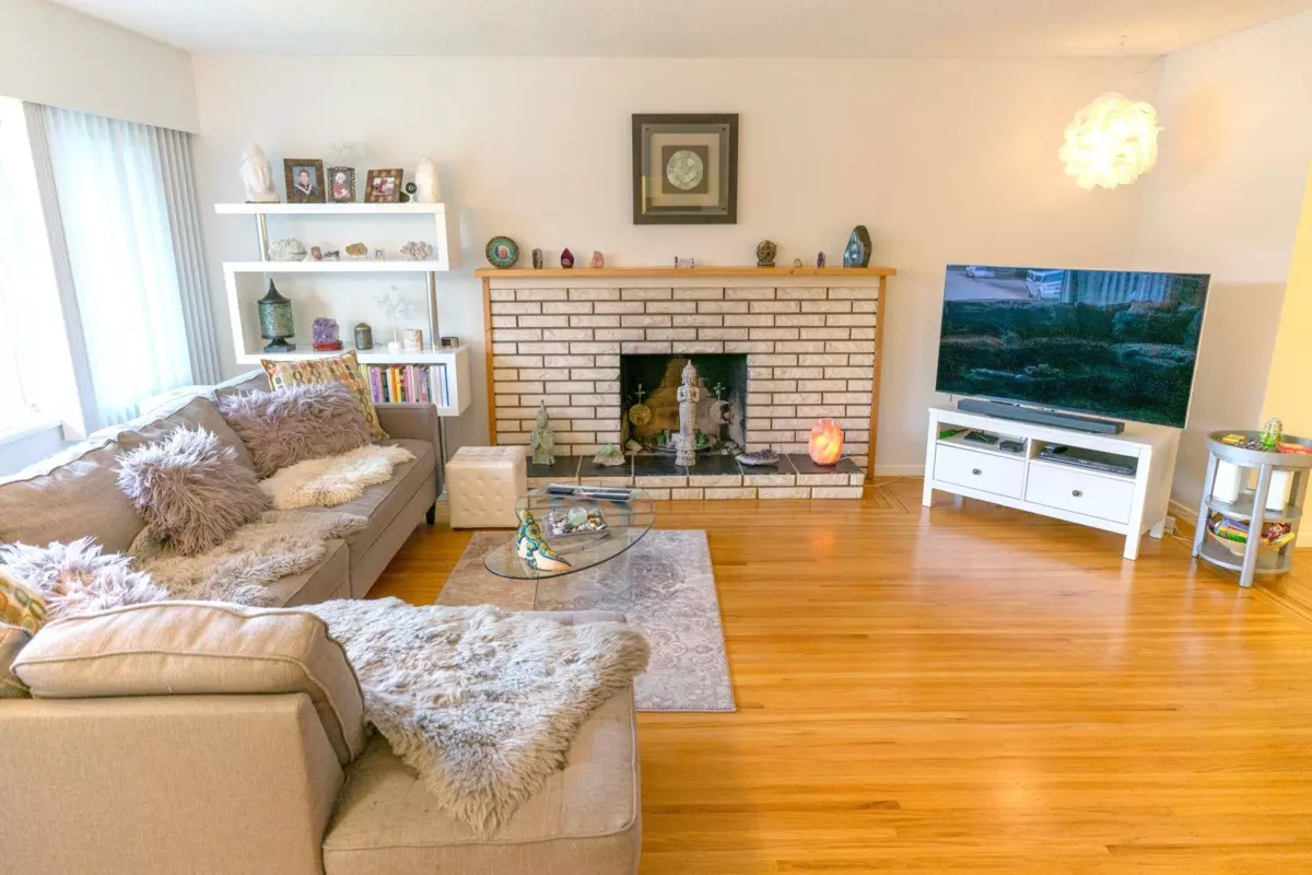 Family Room Photo of 21776 Mountainview Crescent, Maple Ridge, BC